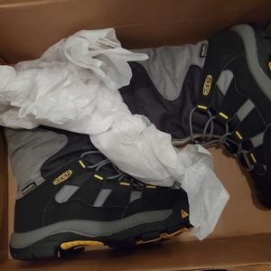 Keen DRY waterproof boots
